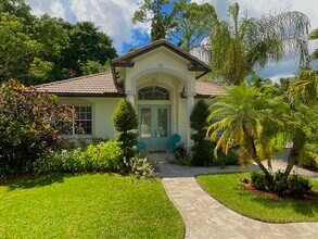 Building Photo - 12132 Quercus Ln