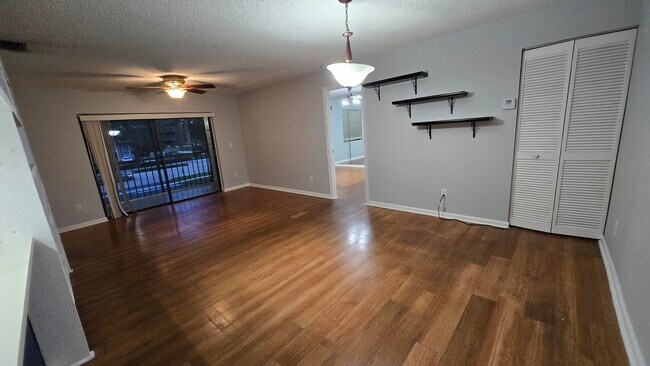Foto del edificio - 11188 Royal Palm Blvd