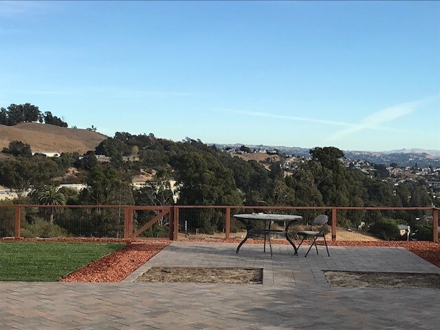 Foto del edificio - 2778 Marineview Dr