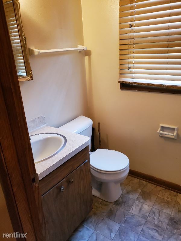 Foto del edificio - 3 br, 1.5 bath Townhome - 106 Ohio St.
