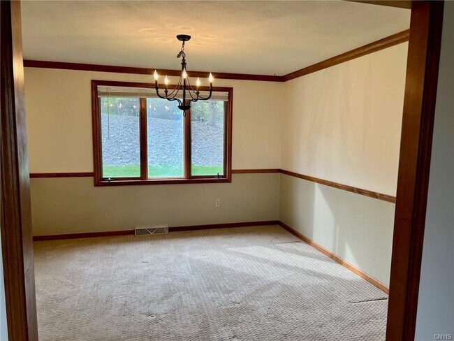 Foto del edificio - 5829 Mountain Laurel Dr