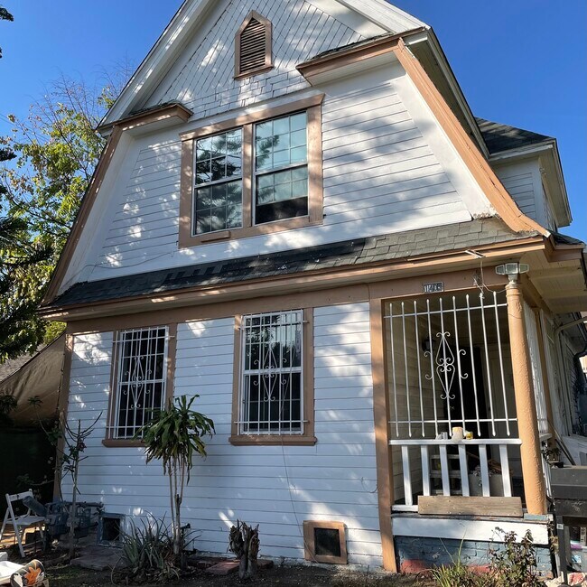 Foto del edificio - 1403 N Mariposa Ave