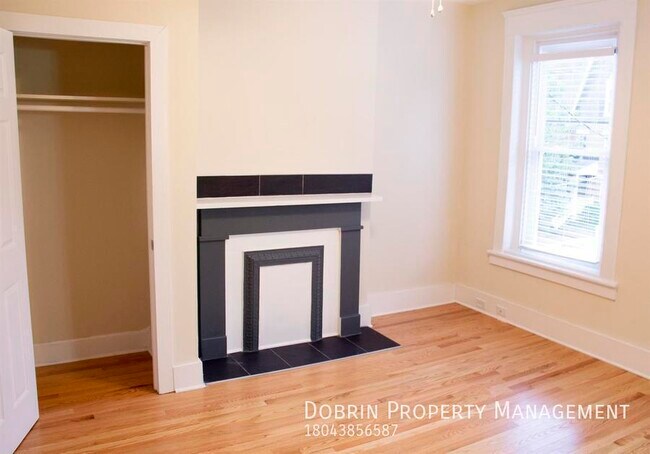 Foto del edificio - 2124 W Cary St