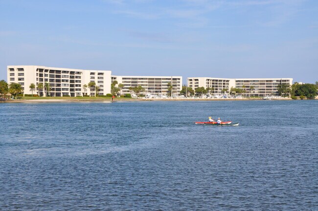 Building Photo - 1748 Jupiter Cove Dr