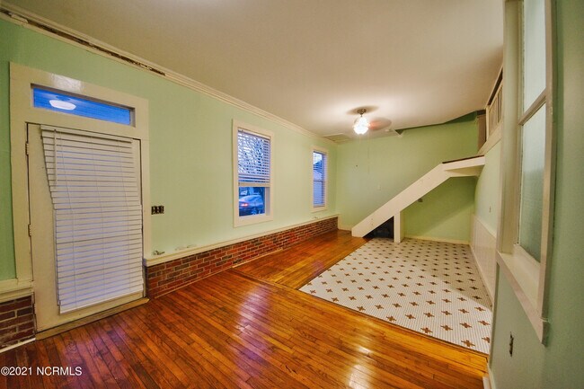 Foto del edificio - 101 N 8th St