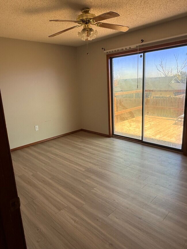 Foto del edificio - 85 Valleyview Rd