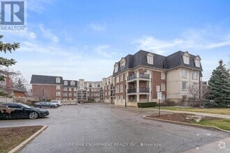 Building Photo - 3351-3351 Cawthra Rd