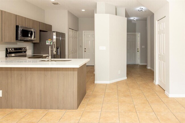 Foto del edificio - 5662 Enclave Pl