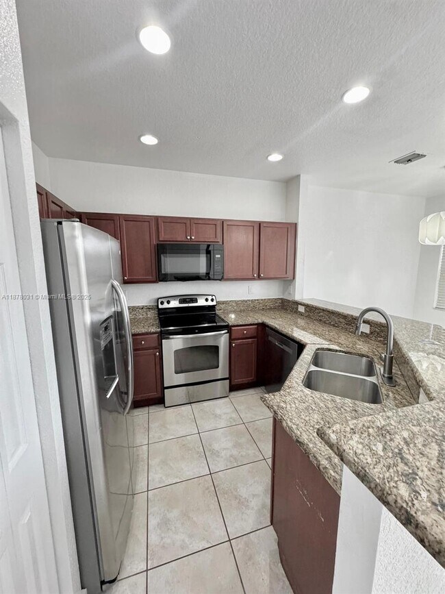 Foto del edificio - 4260 SW 164th Ct