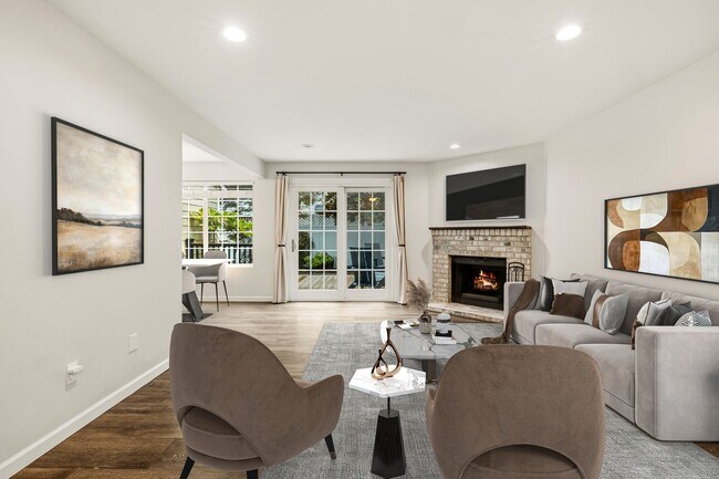 Foto del edificio - For Lease $2950/Month: Beautifully updated 2/Bdrm Townhome with large Bonus Room