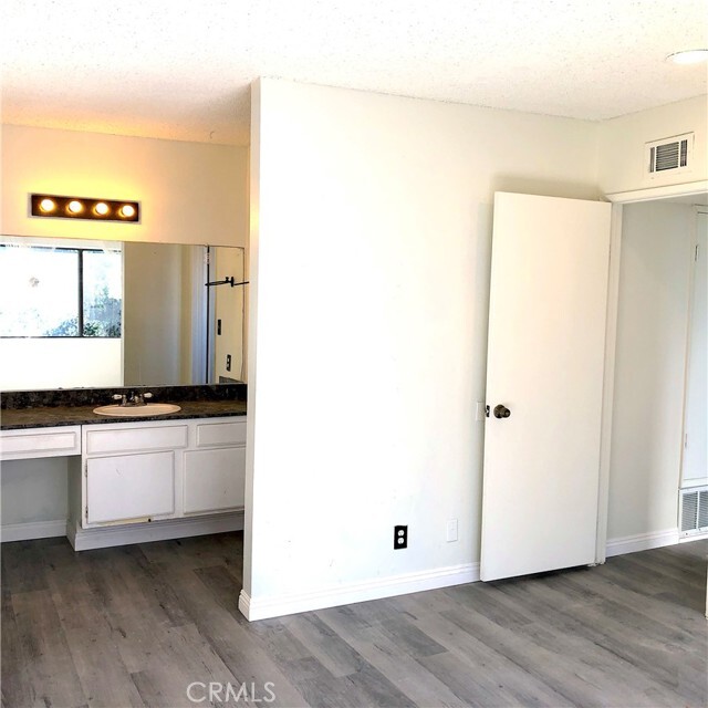 Foto del edificio - 4660 E Barker Way