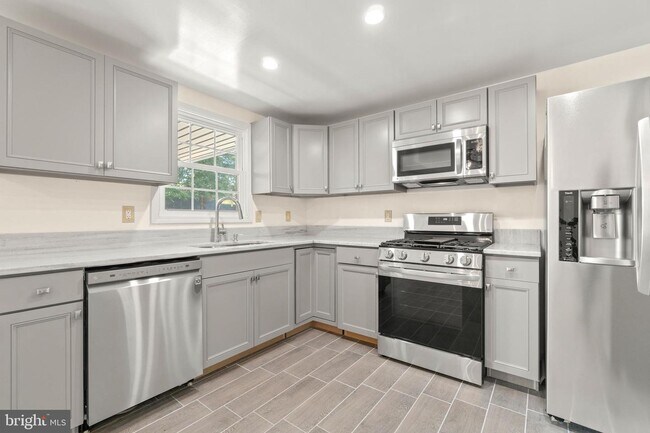Building Photo - 12801 Applecross Dr