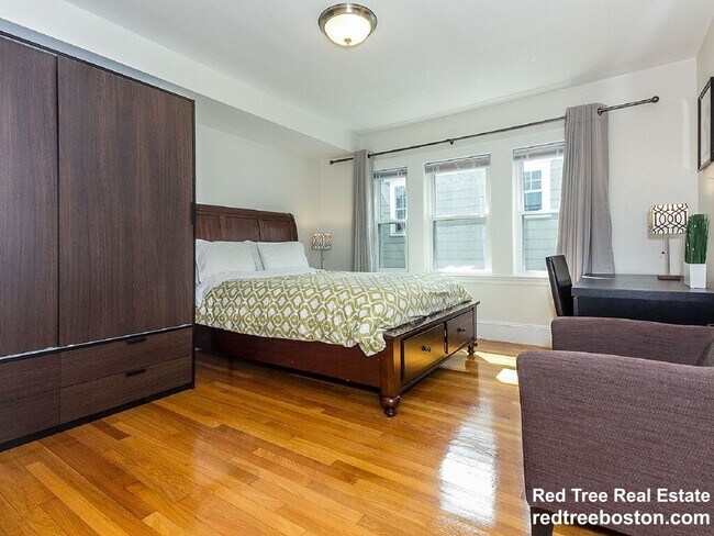 Foto del edificio - 33 Pershing Rd