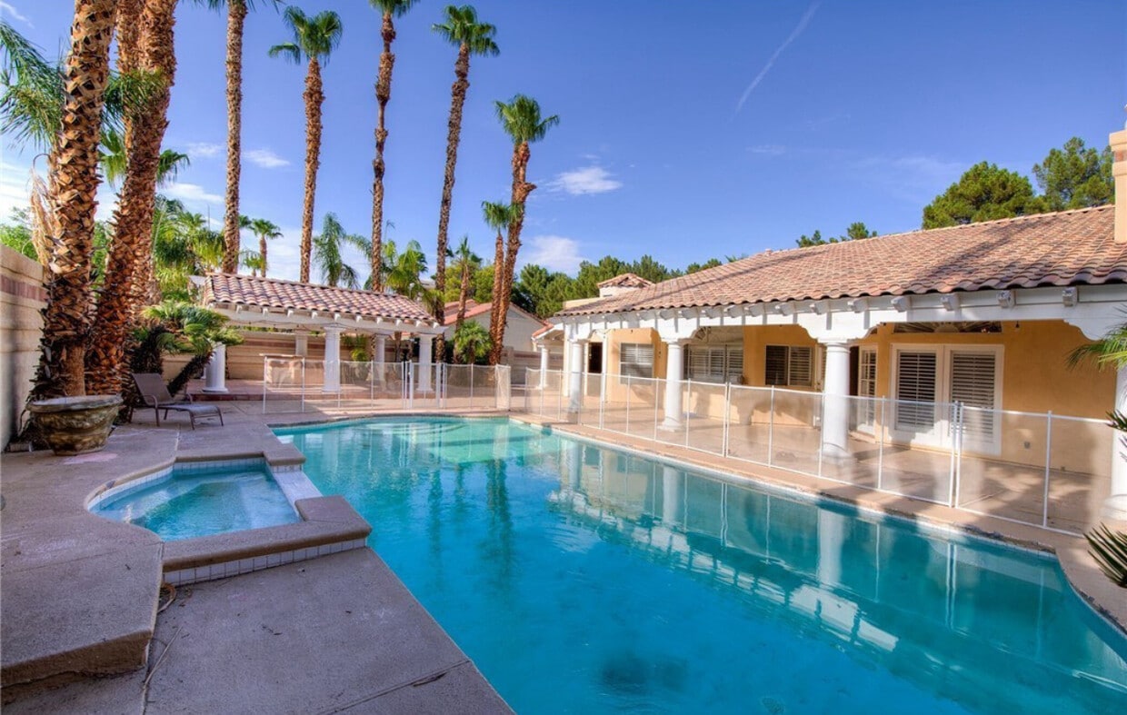 Primary Photo - 3930 Placita Del Rico