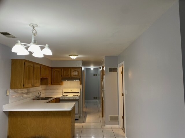 Kitchen - 2630 S Shields Ave