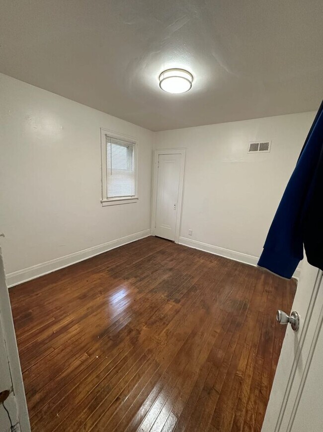 Foto del edificio - 3227 N. 36th St. (Duplex)