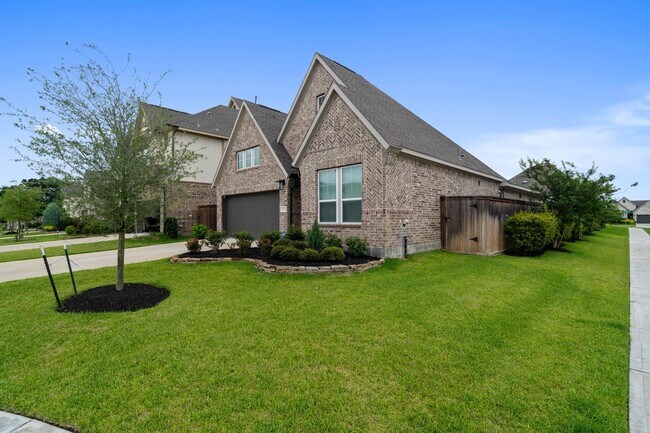 Building Photo - 26323 Hunter Ln