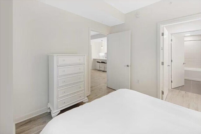 Foto del edificio - 1051 First Street Northeast-SI ID1040234P
