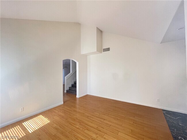Building Photo - 2630 Rimpacific Cir