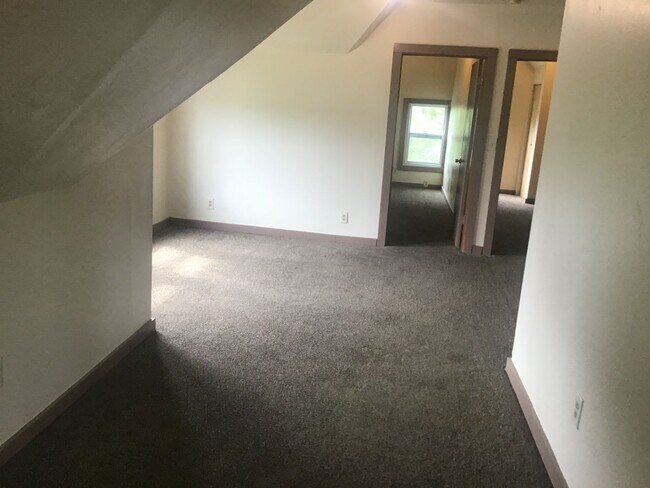 Foto del edificio - 3312-14 W Mt Vernon Ave