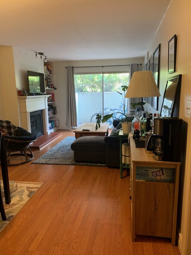 Foto principal - 1180 S Foothill Dr