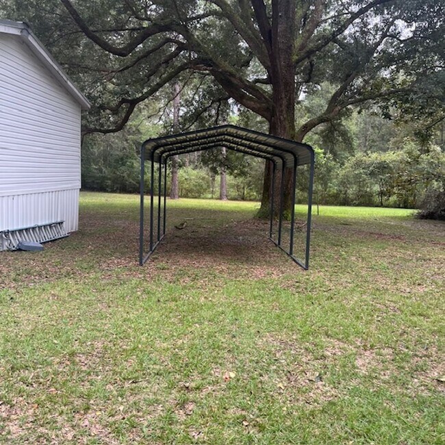 Building Photo - 3 Bedroom 2 Bath Mobile Home North Wakulla...