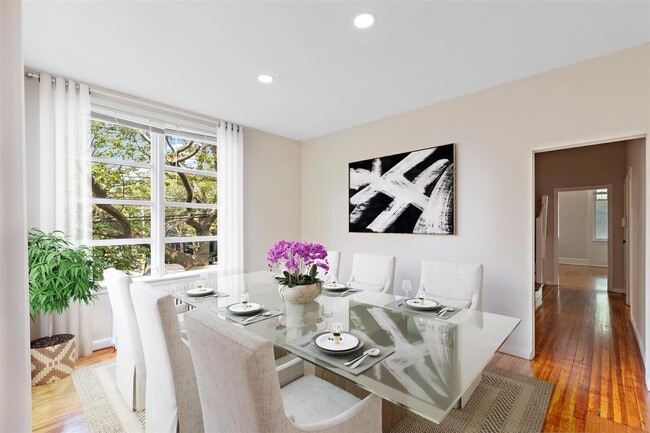 Building Photo - 710 Boulevard E