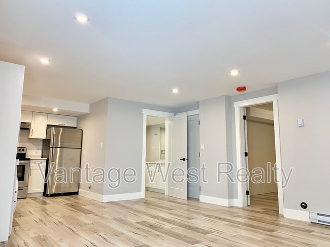 Building Photo - 1310-1310 Mine Hill Dr