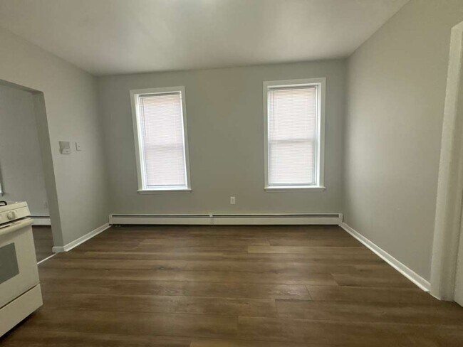 Foto del edificio - 886 Dixwell Ave