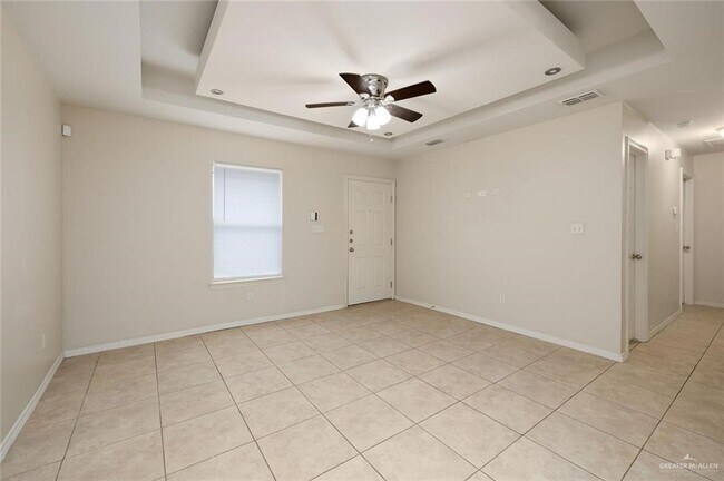 Building Photo - 11 Taxco Ct