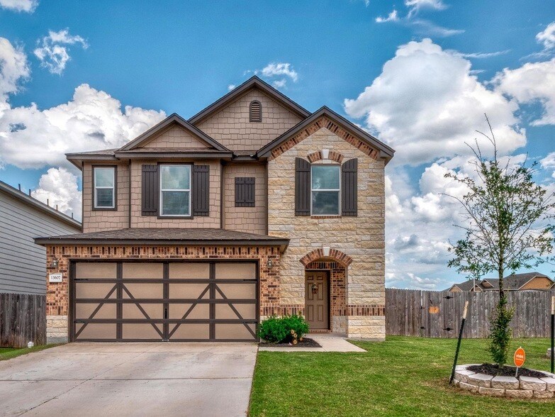 Foto principal - 13607 Abraham Lincoln St