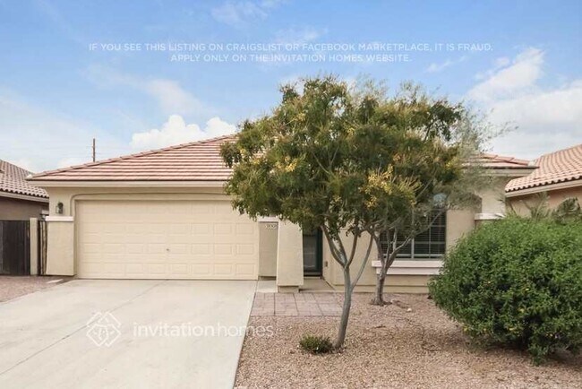 Building Photo - 38508 N La Grange Ln
