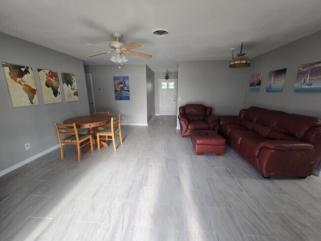 Foto del edificio - 2185 43rd Ave