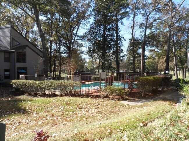 Building Photo - 12900 Walden Rd
