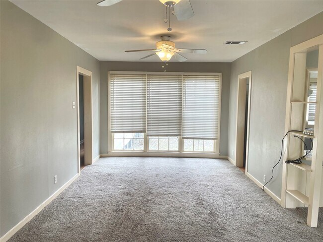 Foto del edificio - 3326 Triplett St