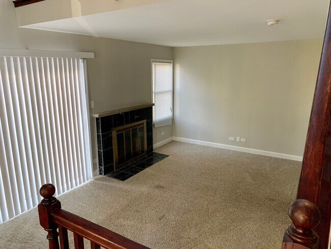 Building Photo - 2766 College Hill Cir