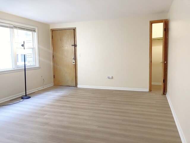 Foto del edificio - 2650 W Touhy Ave