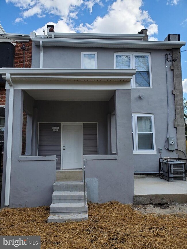 Foto del edificio - 2308 Bryant Ave