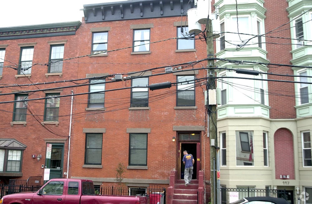 Building Photo - 119 Bloomfield St