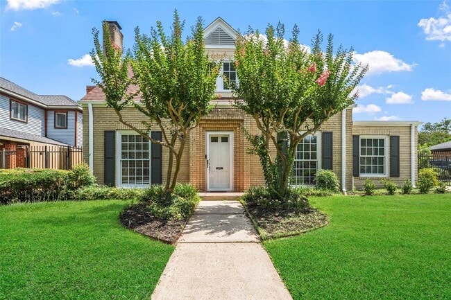 Building Photo - 6639 Fairfield St