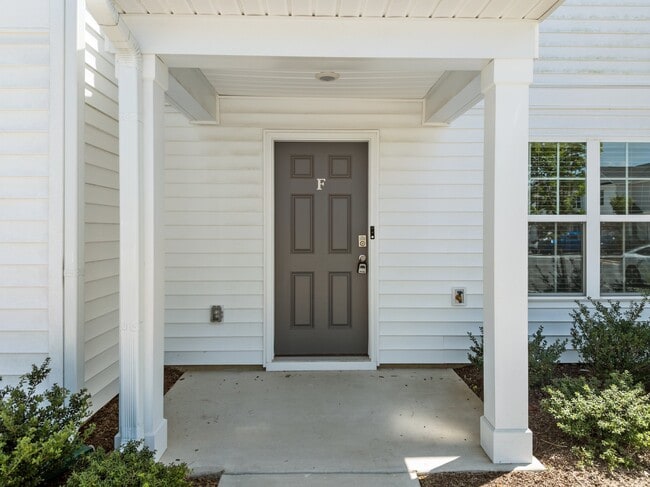 Building Photo - 4109 Laurel Rdg Dr