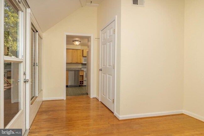 Building Photo - 6221 Walhonding Rd