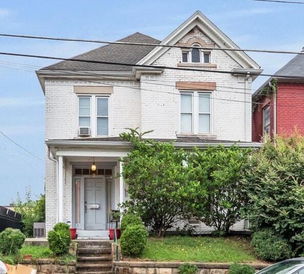 Primary Photo - 711 Magnolia St