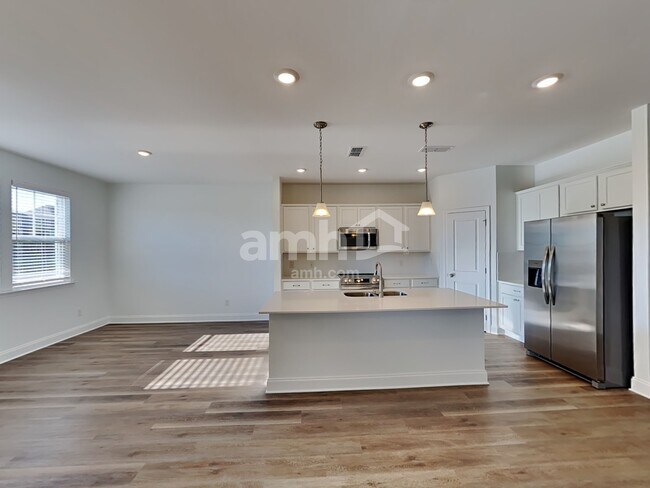 Building Photo - 220 Argea Dr