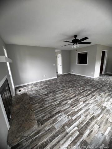 Foto del edificio - 6885 Kingsgate Dr