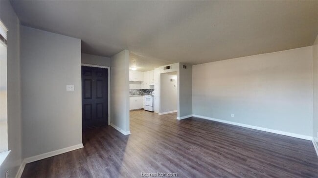Building Photo - 3800 E 29th Street Unit 14