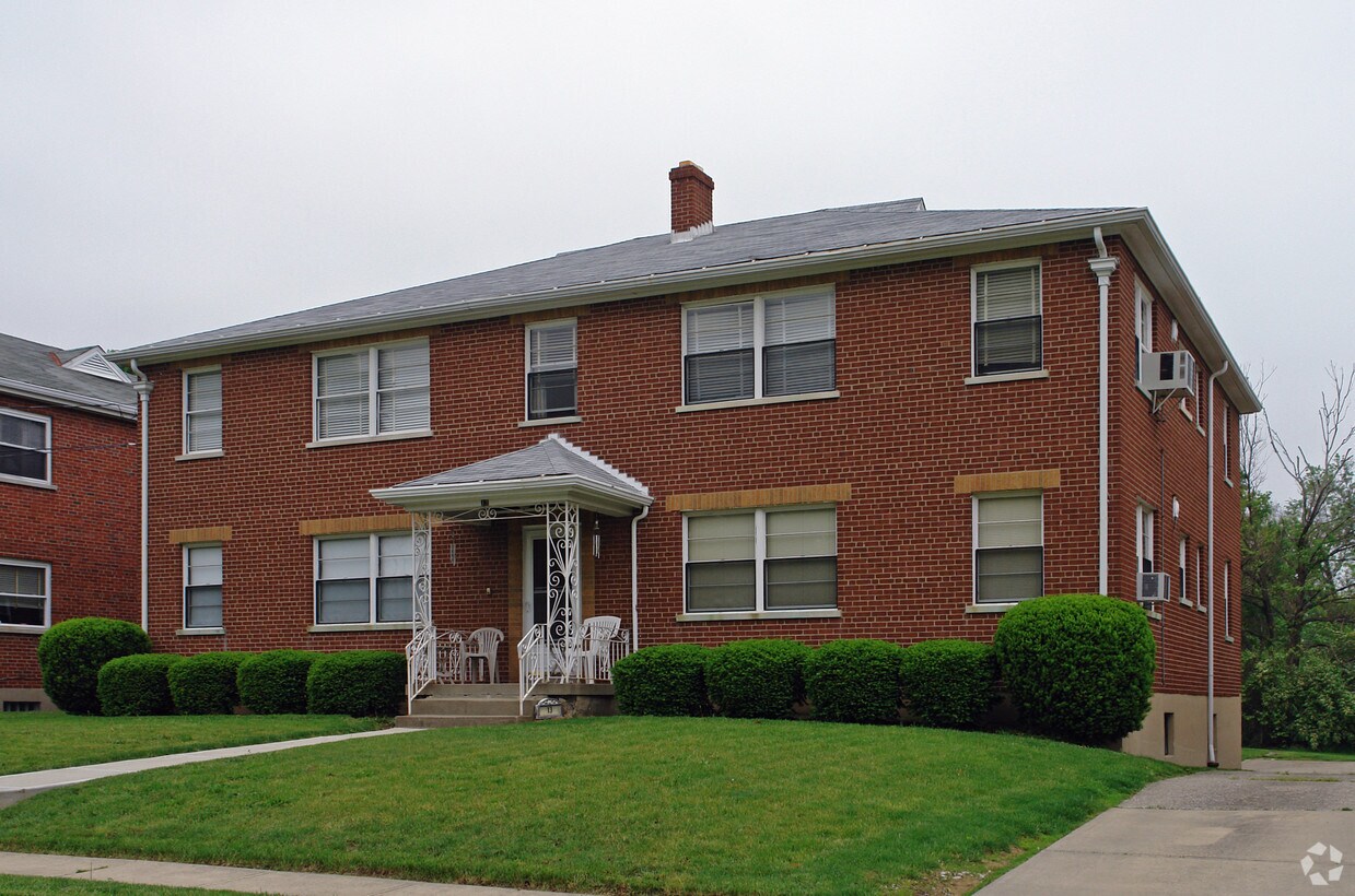 Building Photo - 13 E Lakeside Ave