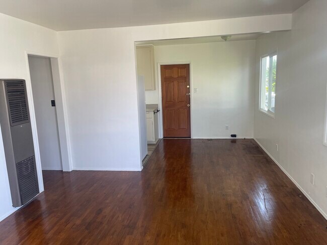 Foto del edificio - 4438 W 141st St