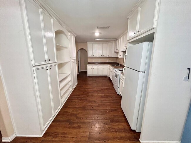 Foto del edificio - 1611 Campbell Ln