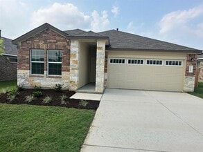 Building Photo - 121 Seminole Dr